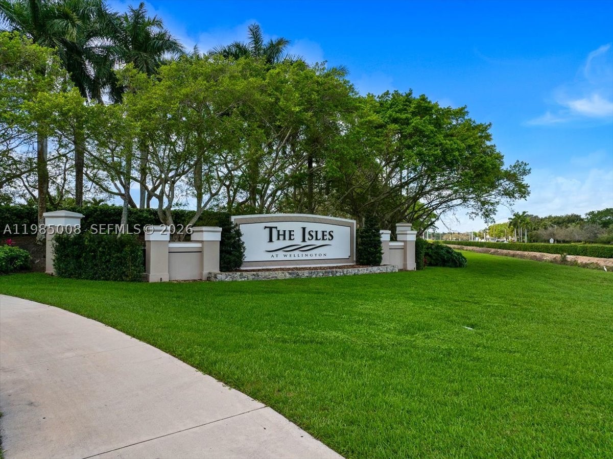 ISLES AT WELLINGTON 1 - Residential
