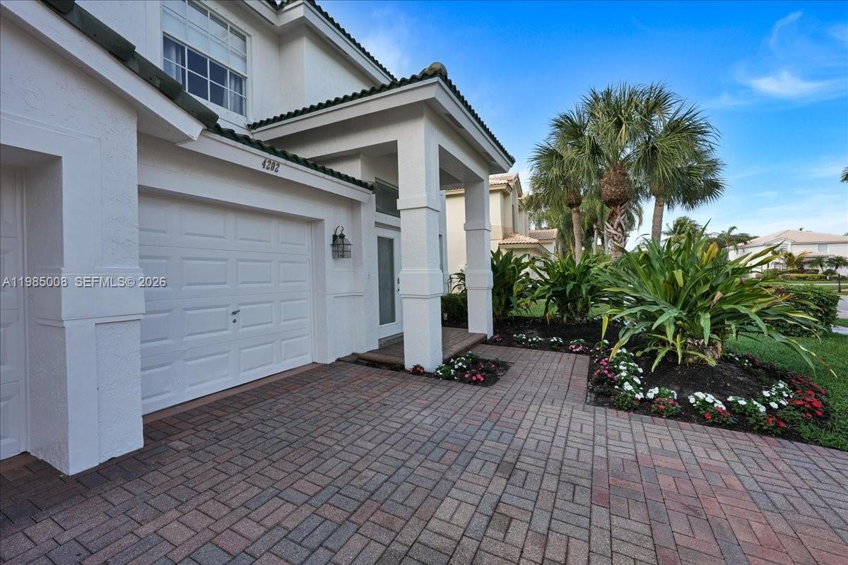 ISLES AT WELLINGTON 1 - Residential
