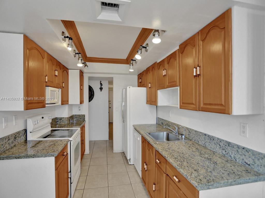 DEL PRADO MARINA - Residential