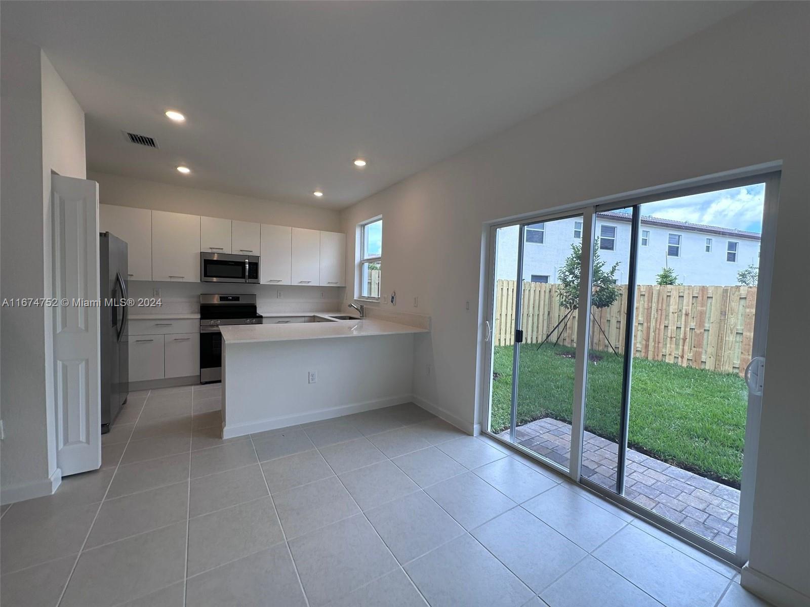 GOLF PARK SEC 1 - Residential Lease