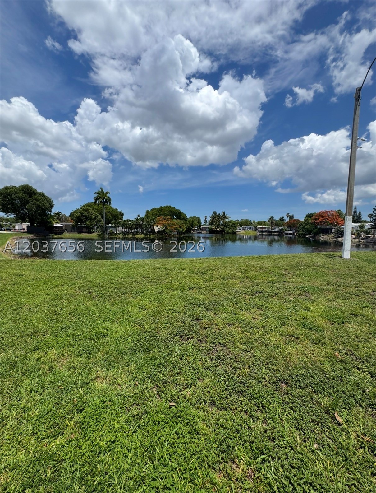 University Lakes - Residential