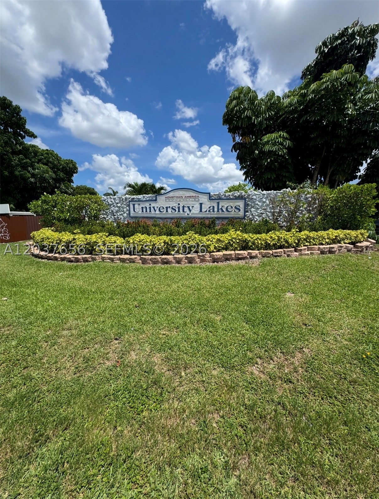 University Lakes - Residential