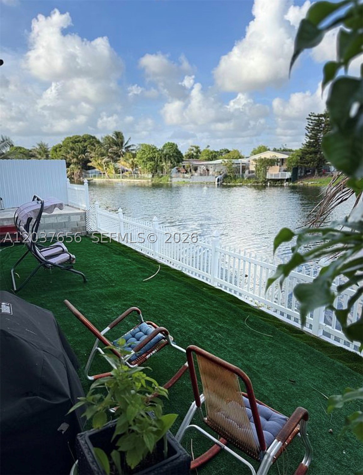 University Lakes - Residential