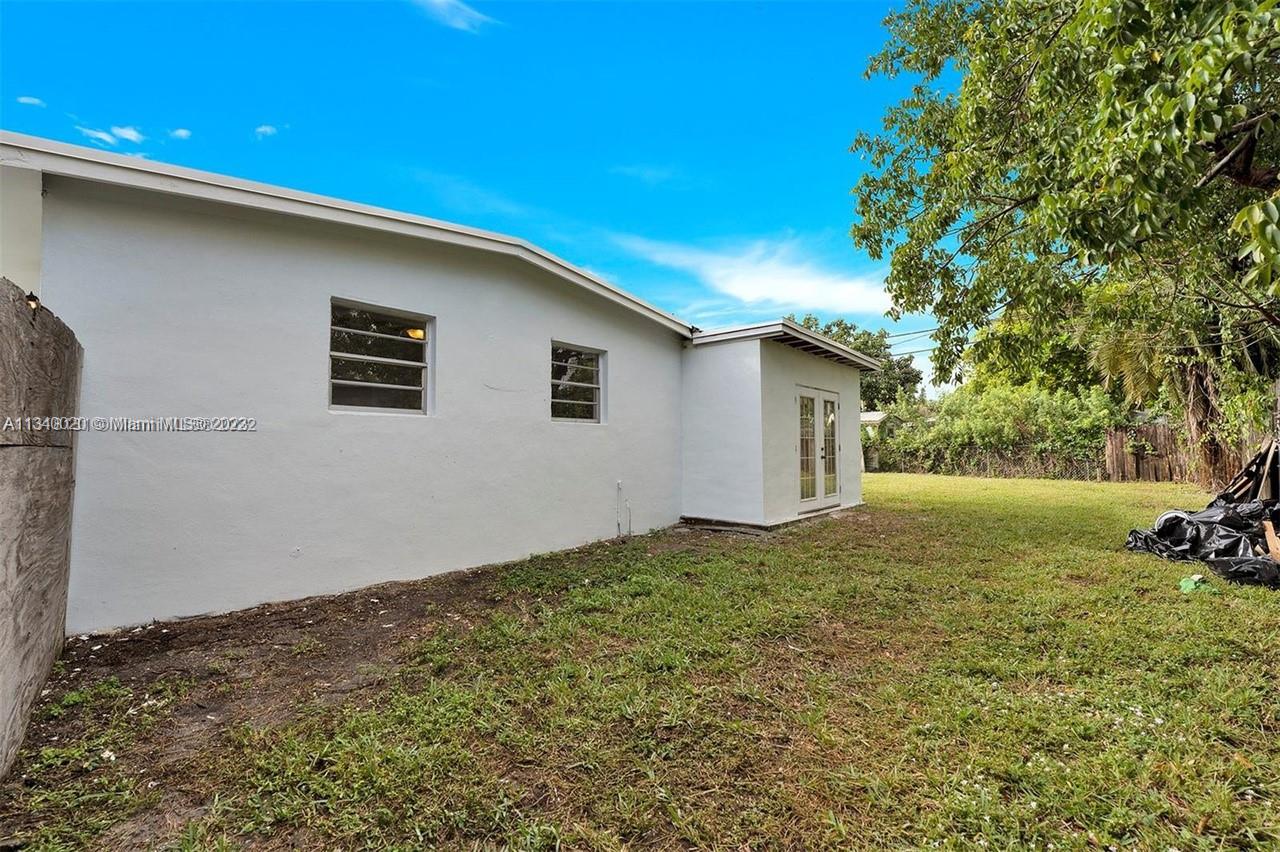 LAKE FOREST SEC 3 - Residential Lease