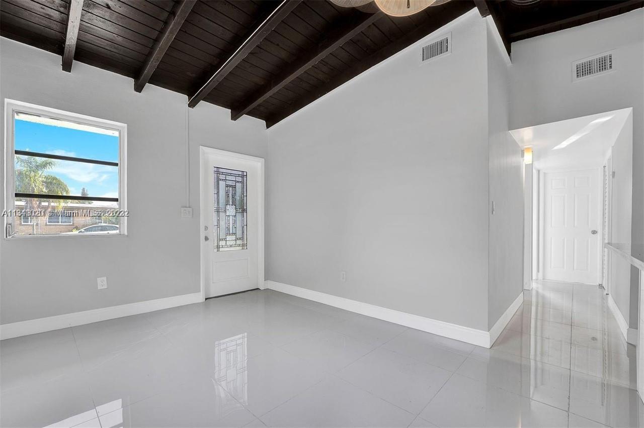 LAKE FOREST SEC 3 - Residential Lease