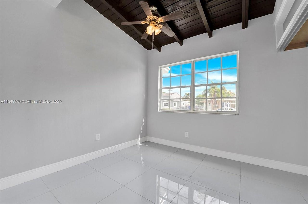 LAKE FOREST SEC 3 - Residential Lease