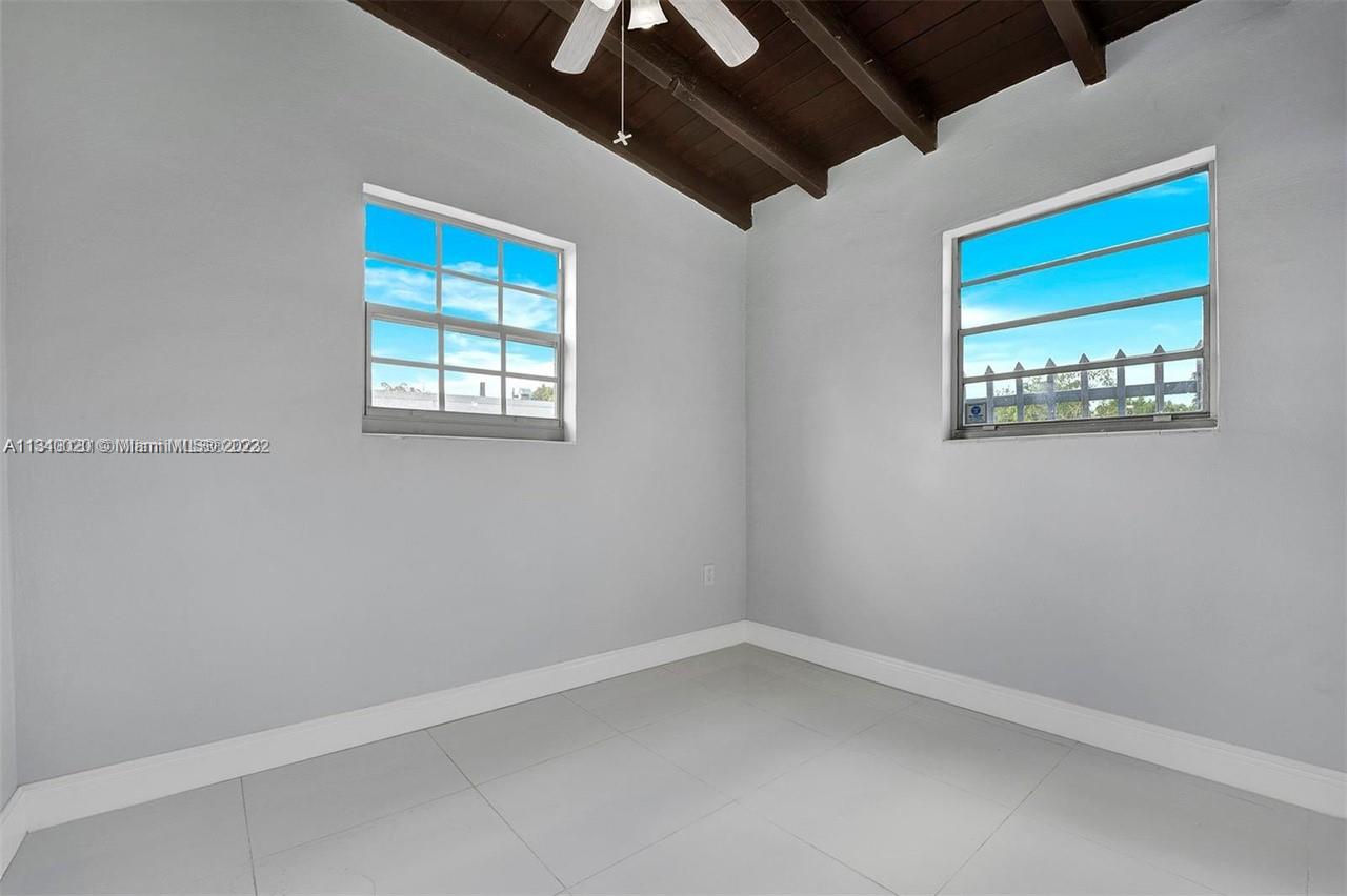 LAKE FOREST SEC 3 - Residential Lease