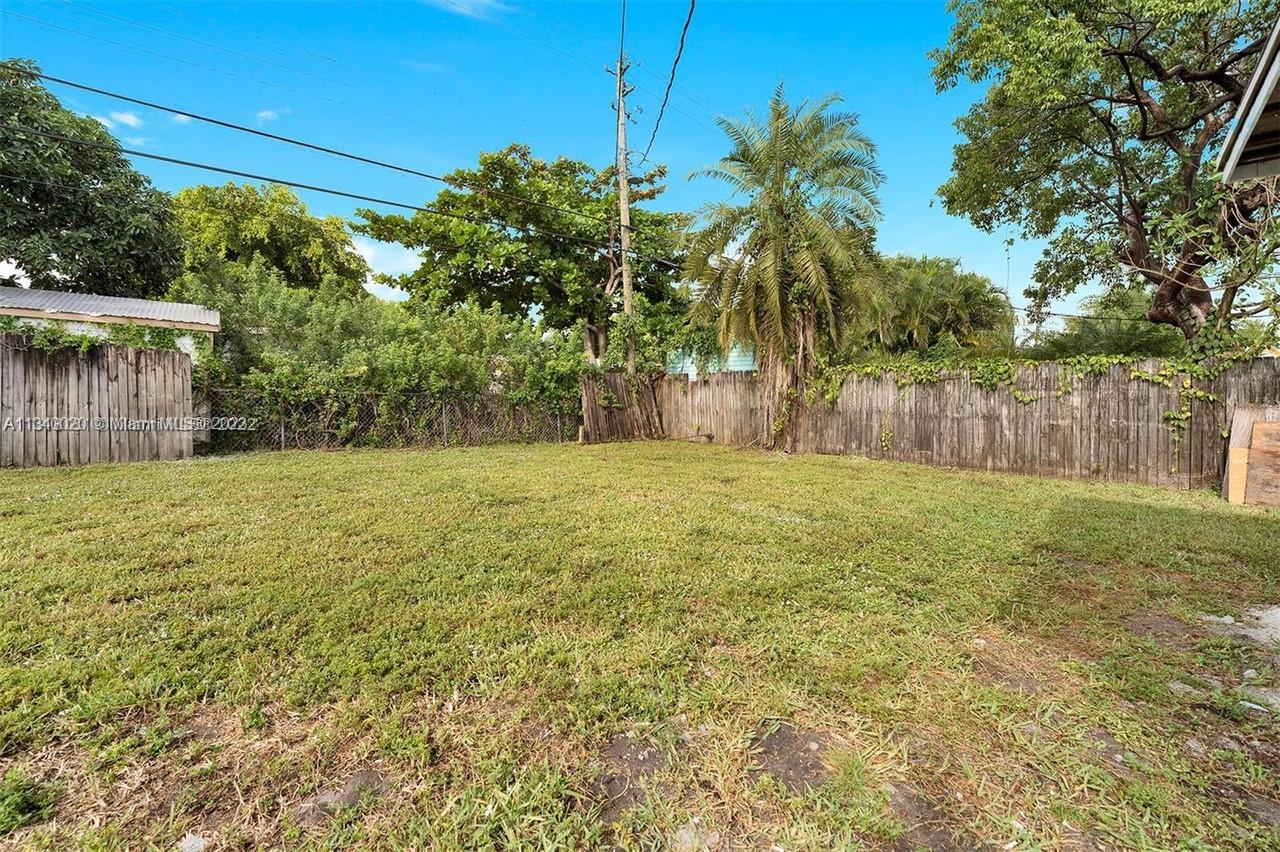 LAKE FOREST SEC 3 - Residential Lease