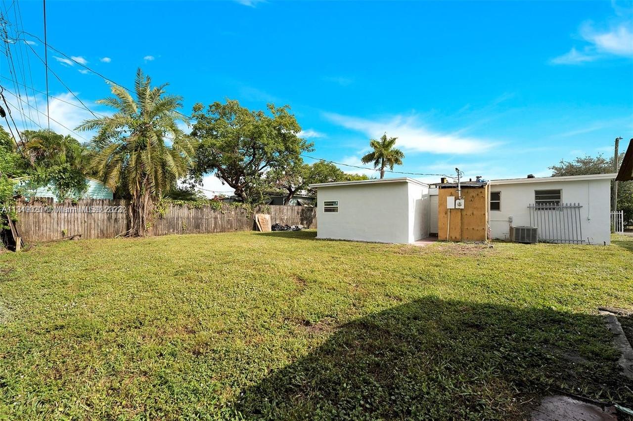 LAKE FOREST SEC 3 - Residential Lease
