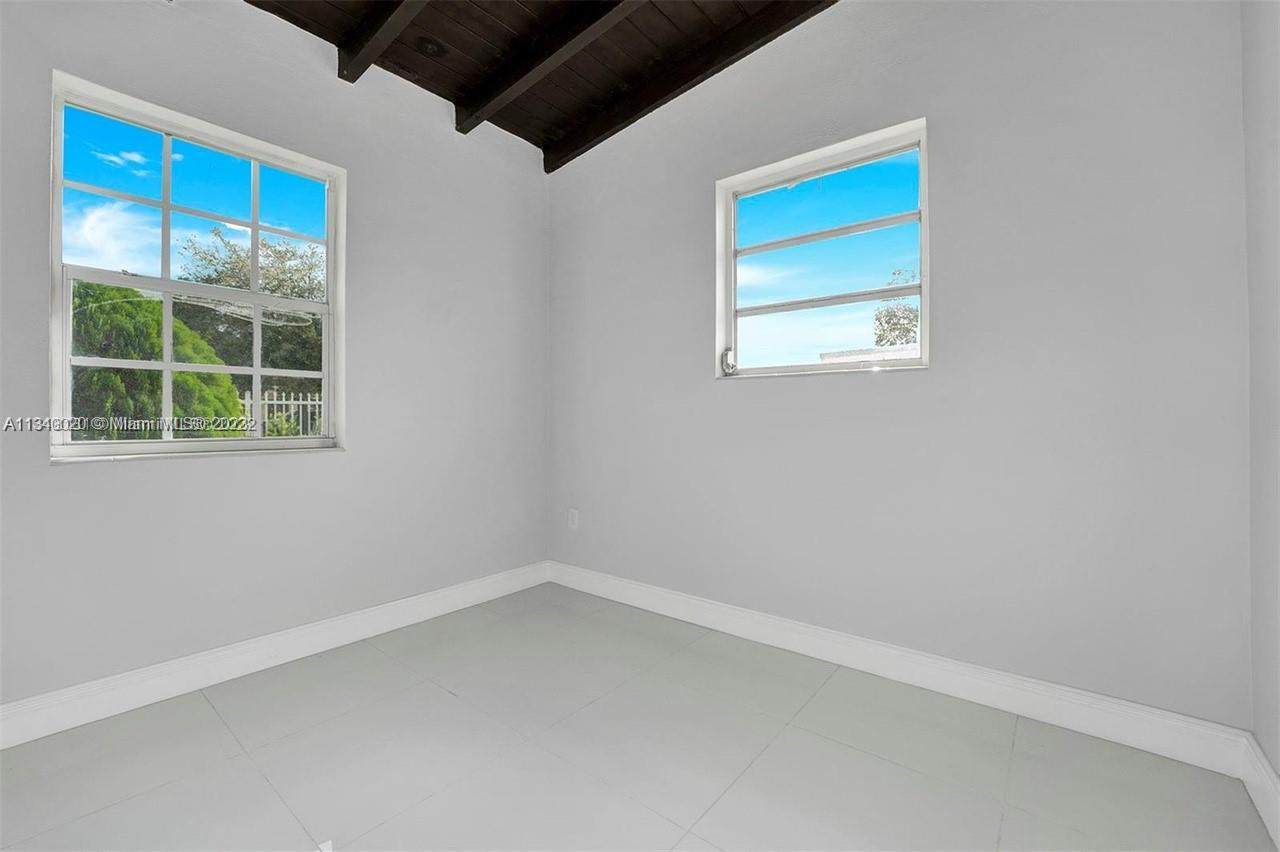 LAKE FOREST SEC 3 - Residential Lease