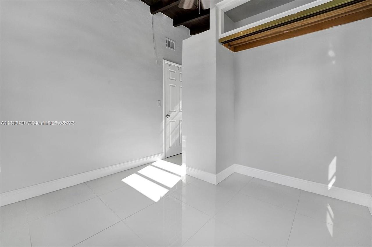 LAKE FOREST SEC 3 - Residential Lease