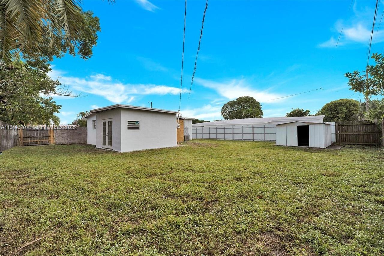 LAKE FOREST SEC 3 - Residential Lease