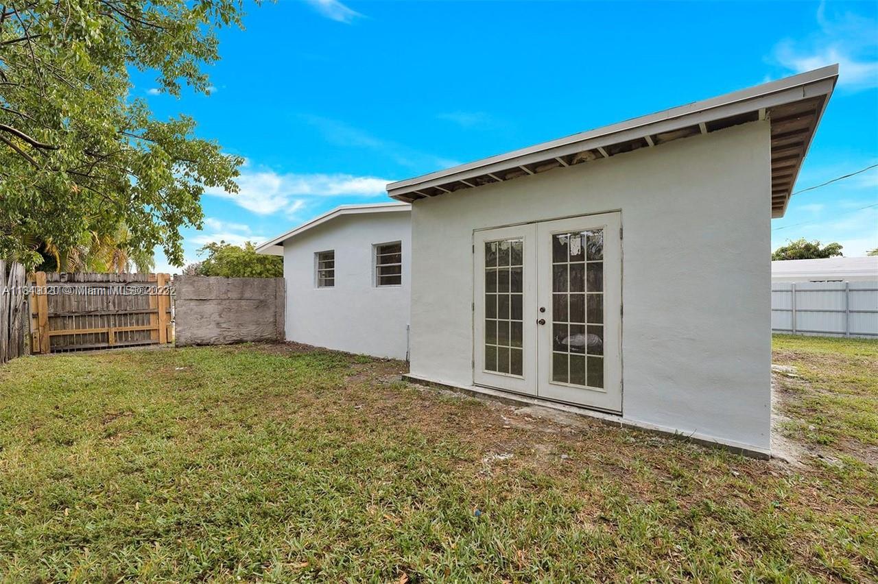 LAKE FOREST SEC 3 - Residential Lease