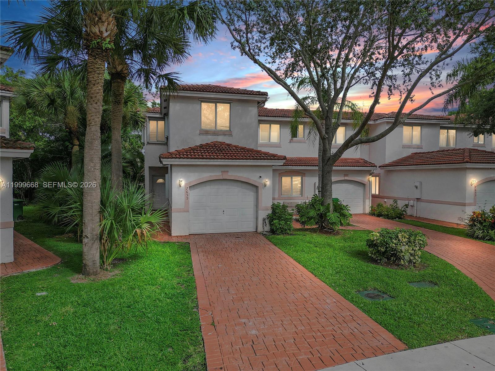 TAMARAC ISLAND CONDOMINIU - Residential