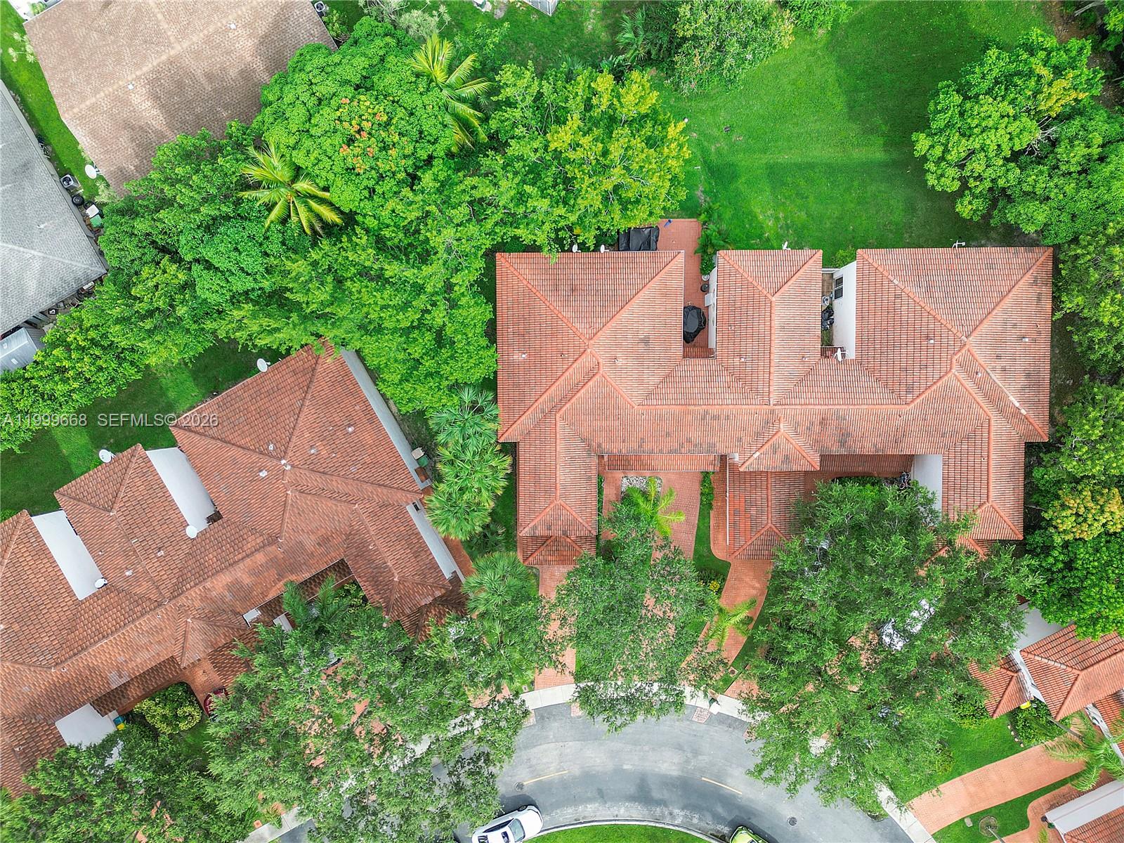 TAMARAC ISLAND CONDOMINIU - Residential