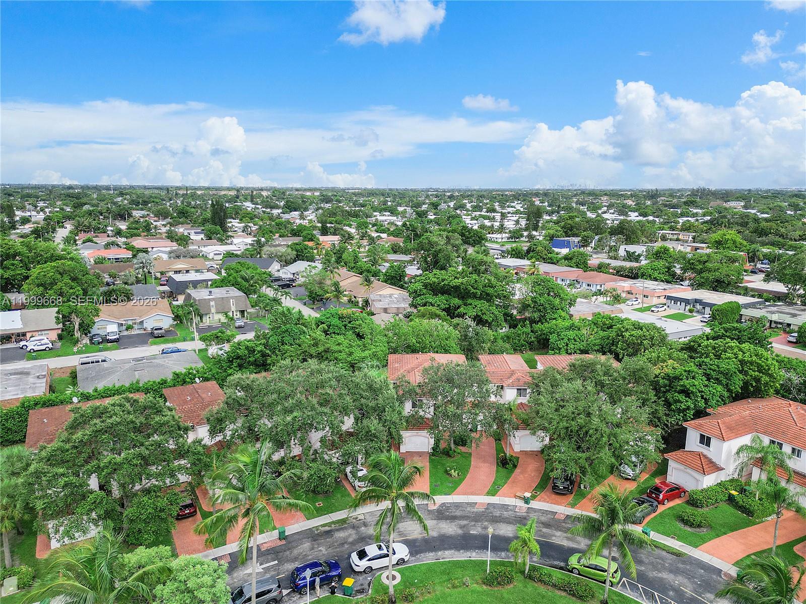 TAMARAC ISLAND CONDOMINIU - Residential