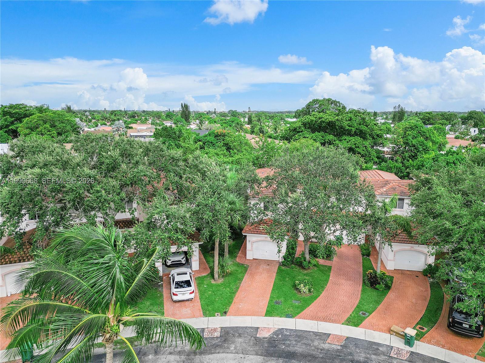 TAMARAC ISLAND CONDOMINIU - Residential