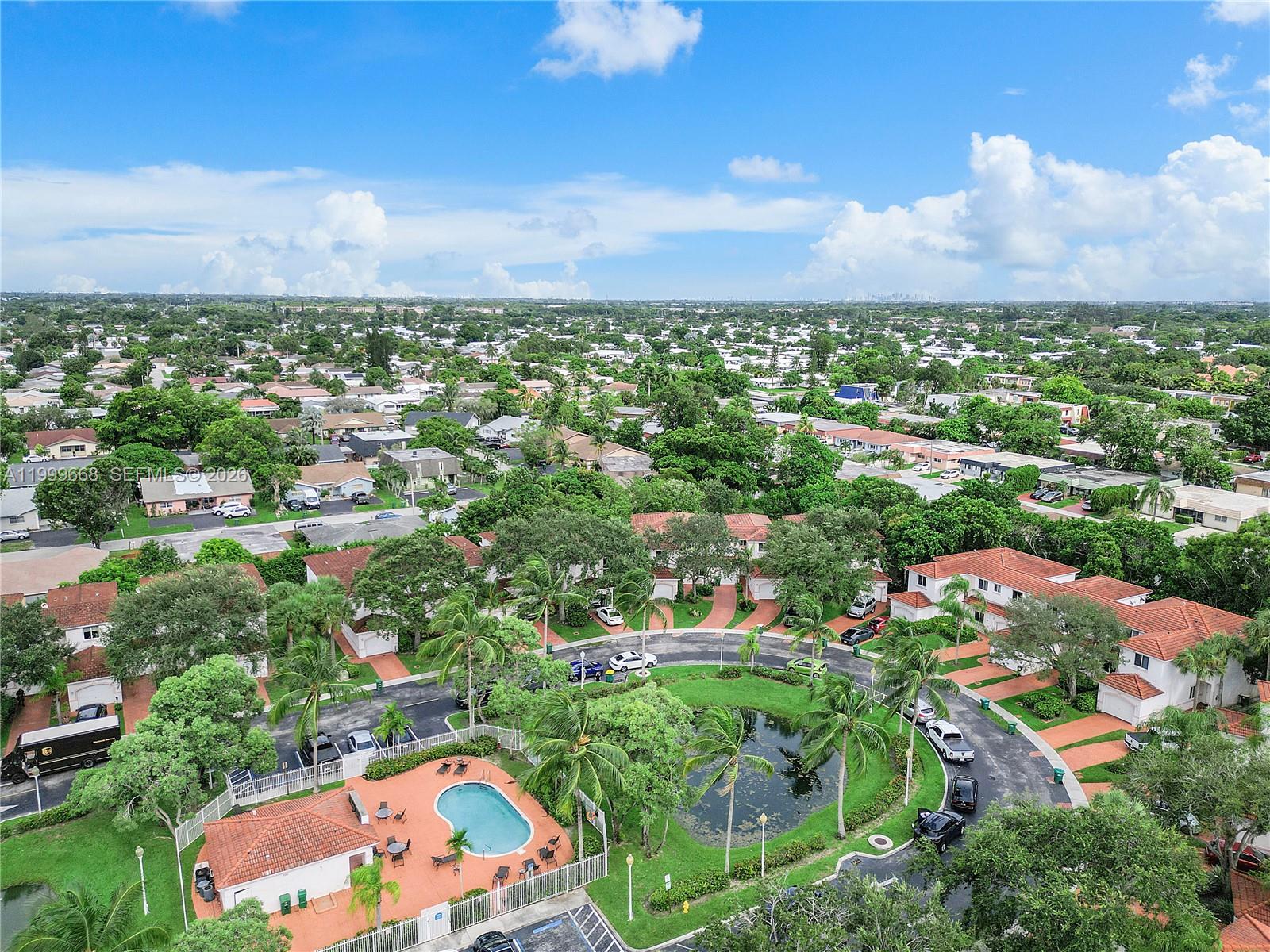 TAMARAC ISLAND CONDOMINIU - Residential