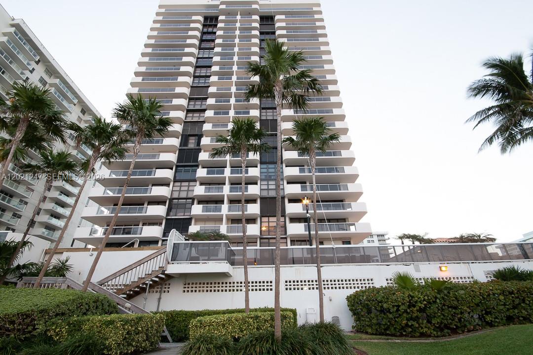 Enjoy the vacation resort life with beautiful water views. Absolutely gorgeous in every way. Recently upgraded in the most modern style with the finest attention to detail, almost everything shows like new! All beautifully laminate flooring throughout. Enjoy this desirable boutique building. Extremely spacious rooms with terraces, all with magnificent views of the beach. Take advantage of the amazing amenities, which include lobby security check-in, two swimming pools right at the water, gym, conference room, 1 parking plus free valet, billiards & TV rooms. Live it up in Miami Beach! Renovated to perfection. Shows like BRAND NEW! Vacation life all year round. Close to the beach, shopping, restaurants and expressways. 


laminate flooring throughout