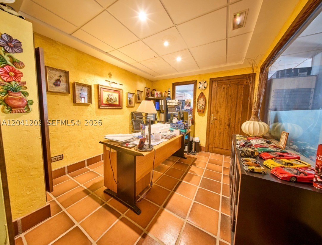 CALLE SEIS DEL CANDADO - Residential