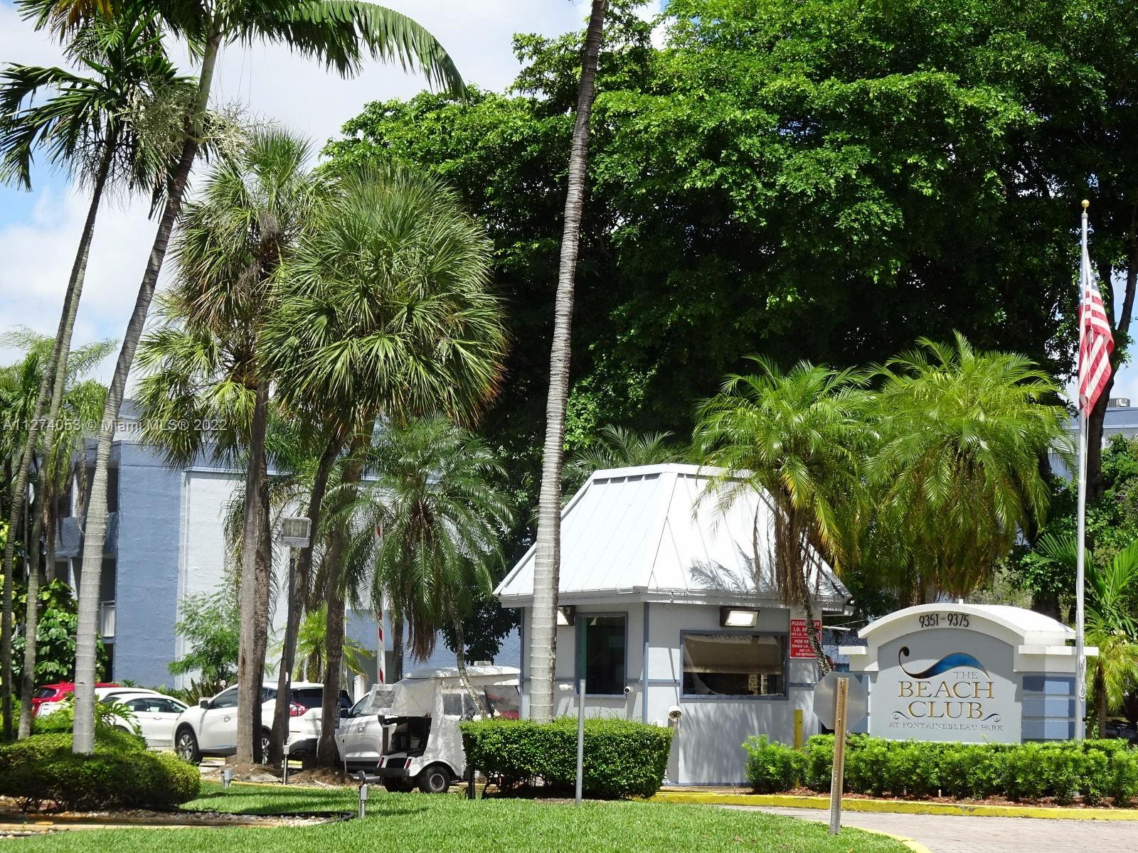 THE BEACH CLUB FONTAINEBL - Residential