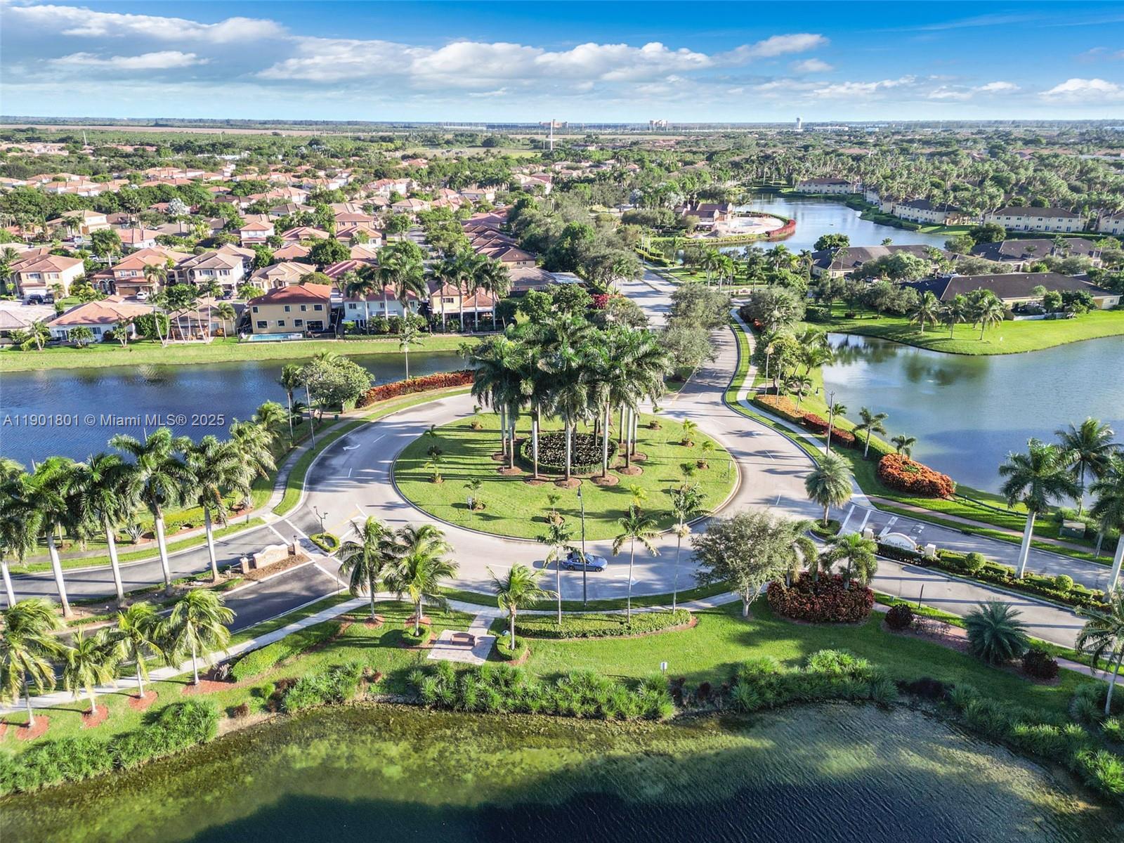 VILLAS AT CARMEL CONDO NO - Residential