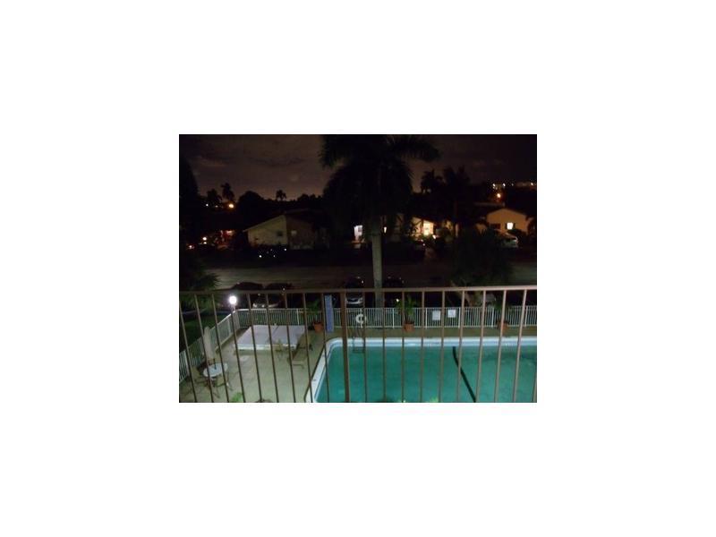 L'SOLEI AT HALLANDALE BEA - Residential Lease