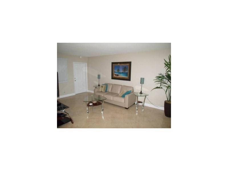 L'SOLEI AT HALLANDALE BEA - Residential Lease