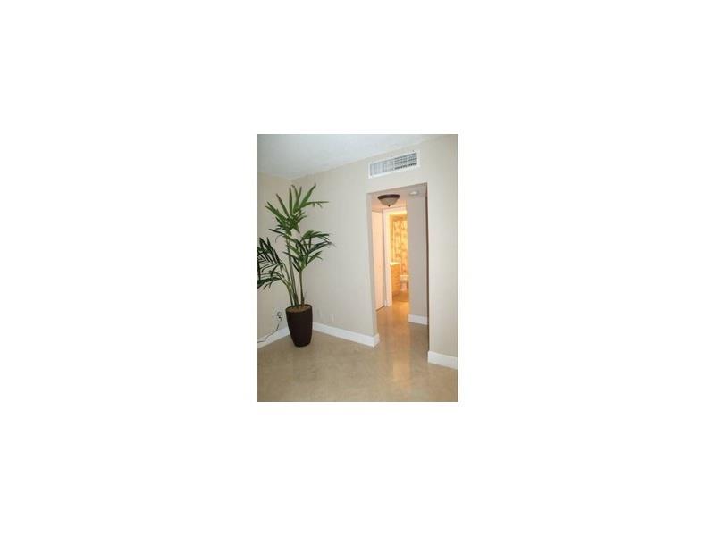 L'SOLEI AT HALLANDALE BEA - Residential Lease