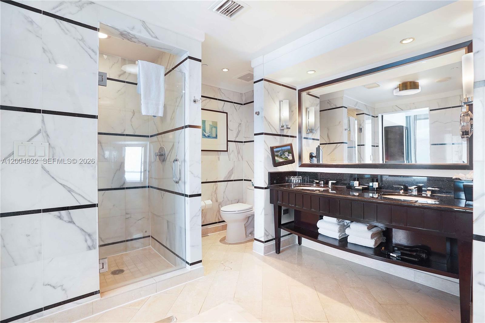 FONTAINEBLEAU III - Residential
