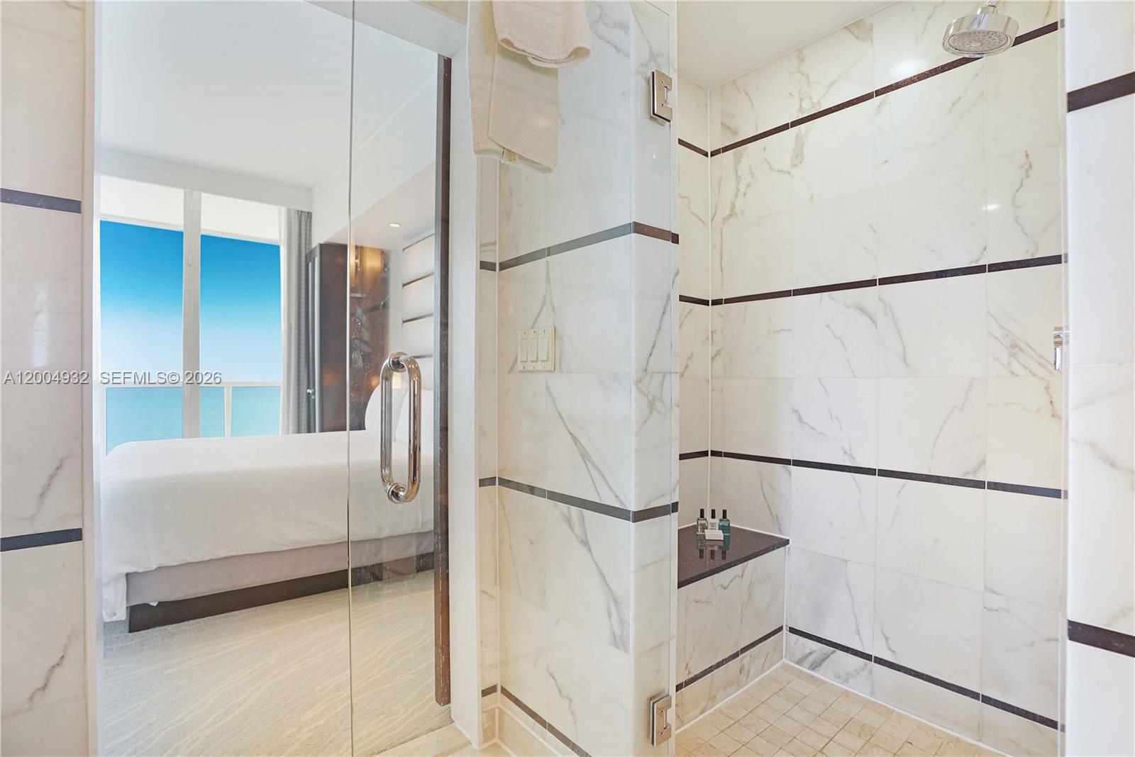 FONTAINEBLEAU III - Residential