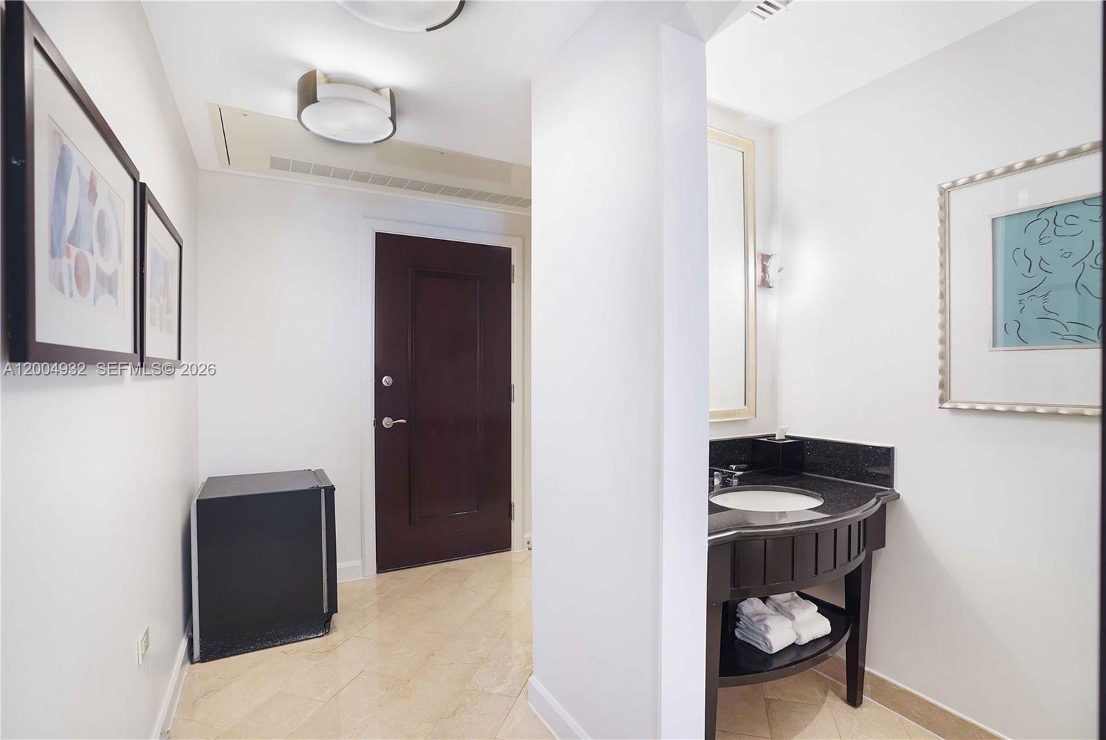 FONTAINEBLEAU III - Residential