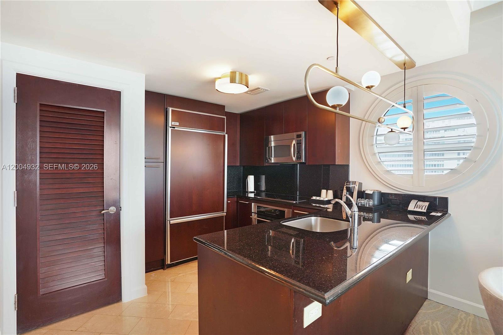 FONTAINEBLEAU III - Residential