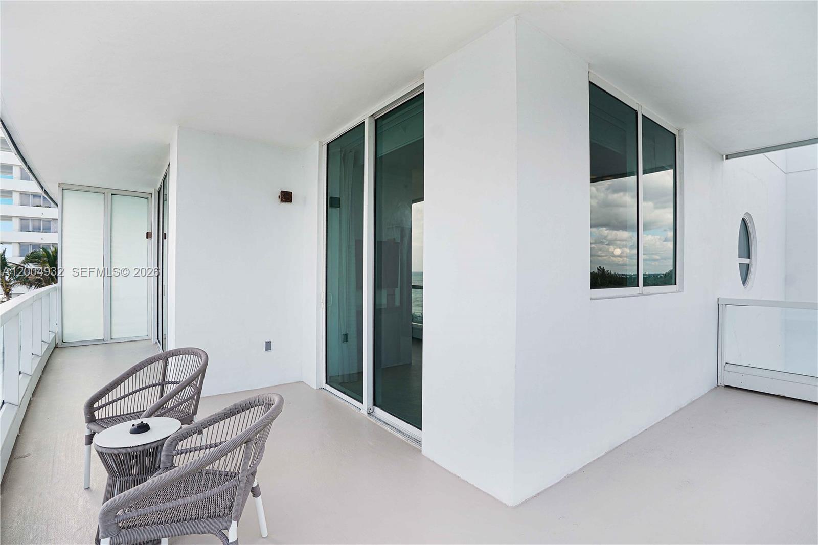 FONTAINEBLEAU III - Residential