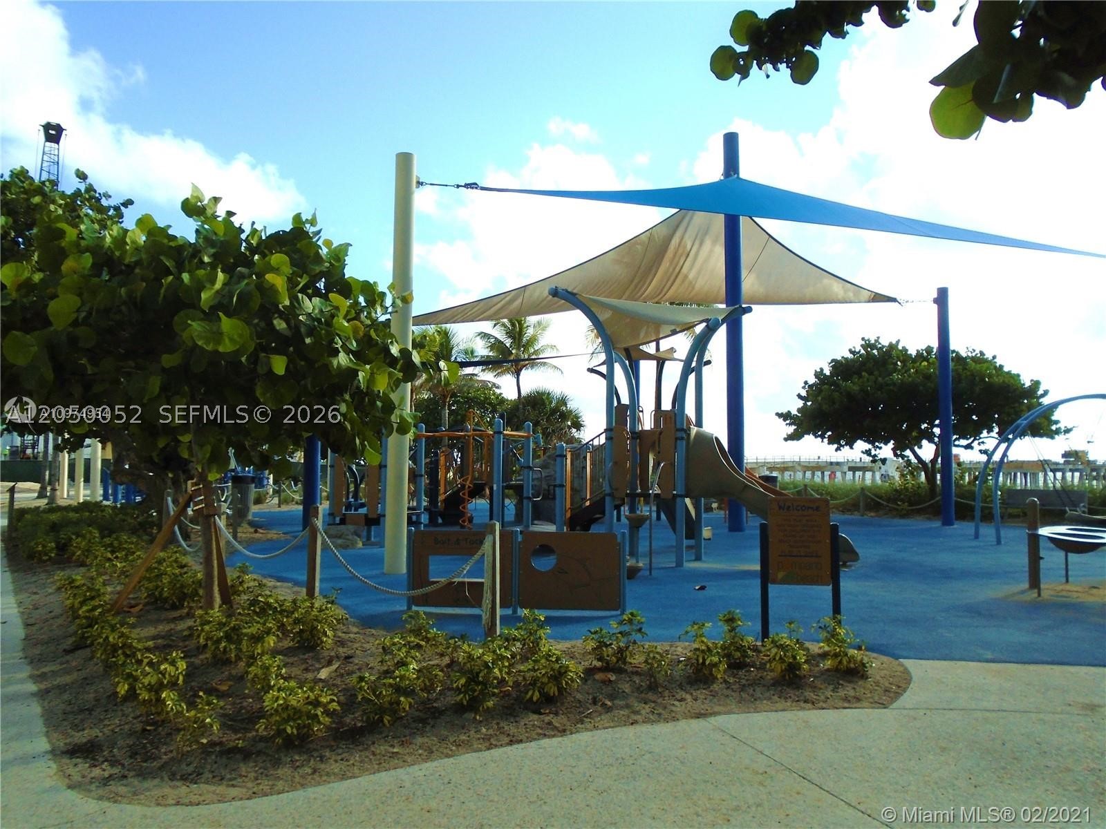 LADO DEL RIO CONDO - Residential