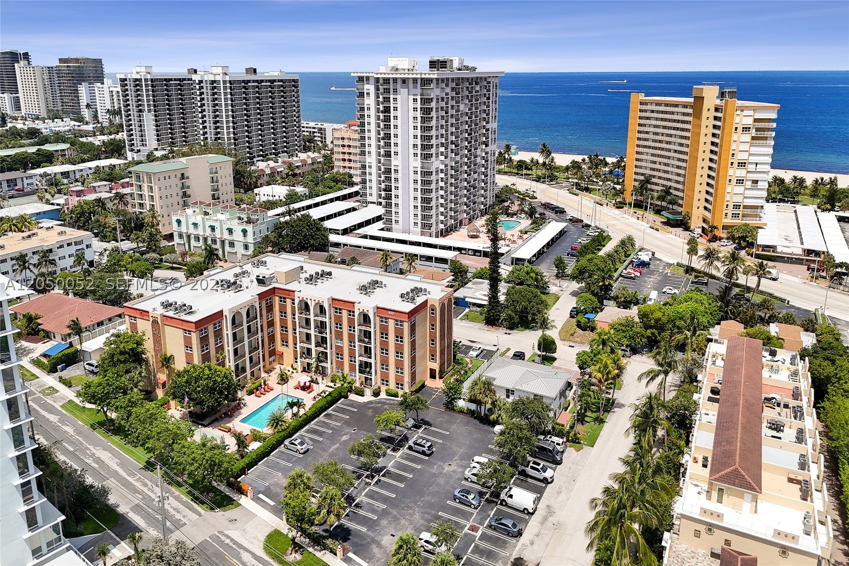 LADO DEL RIO CONDO - Residential