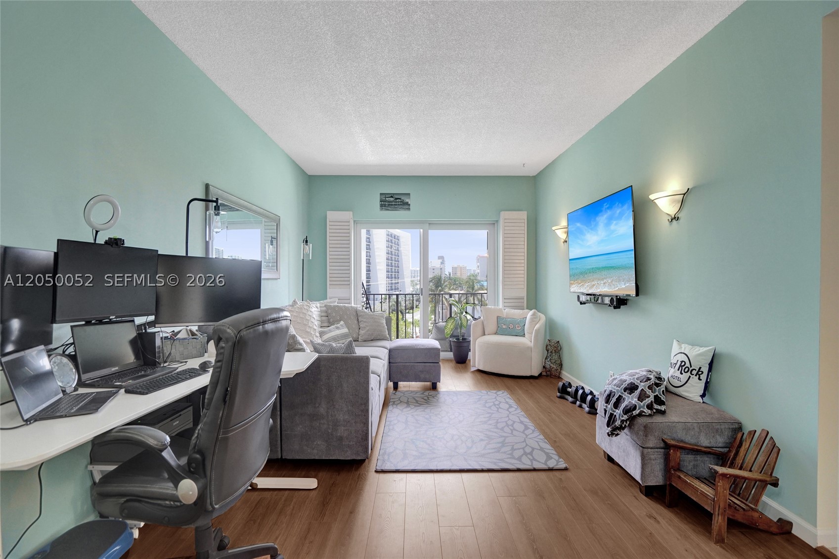 LADO DEL RIO CONDO - Residential