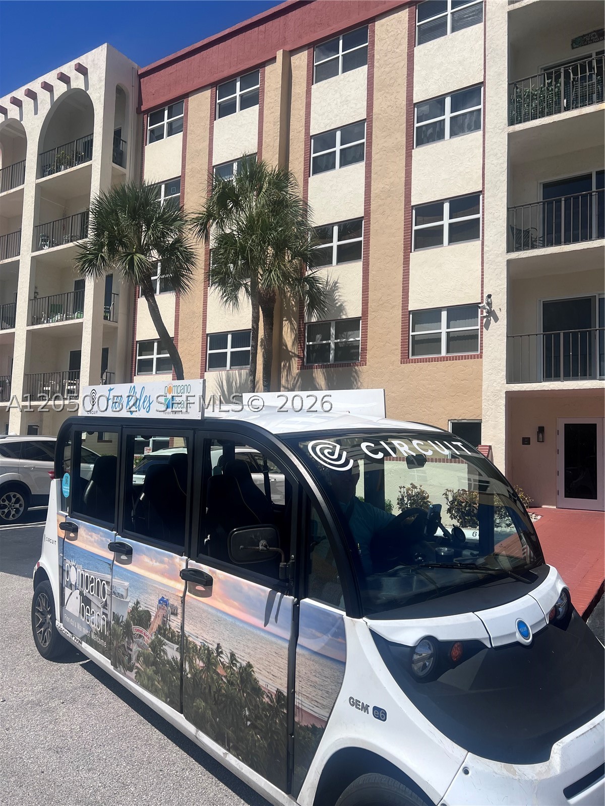 LADO DEL RIO CONDO - Residential