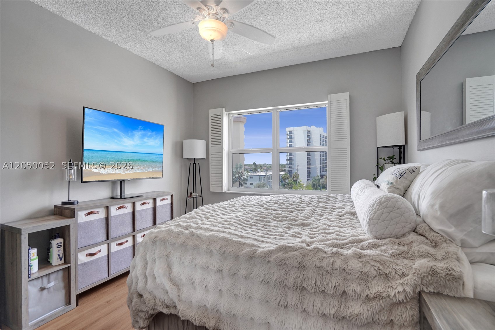 LADO DEL RIO CONDO - Residential