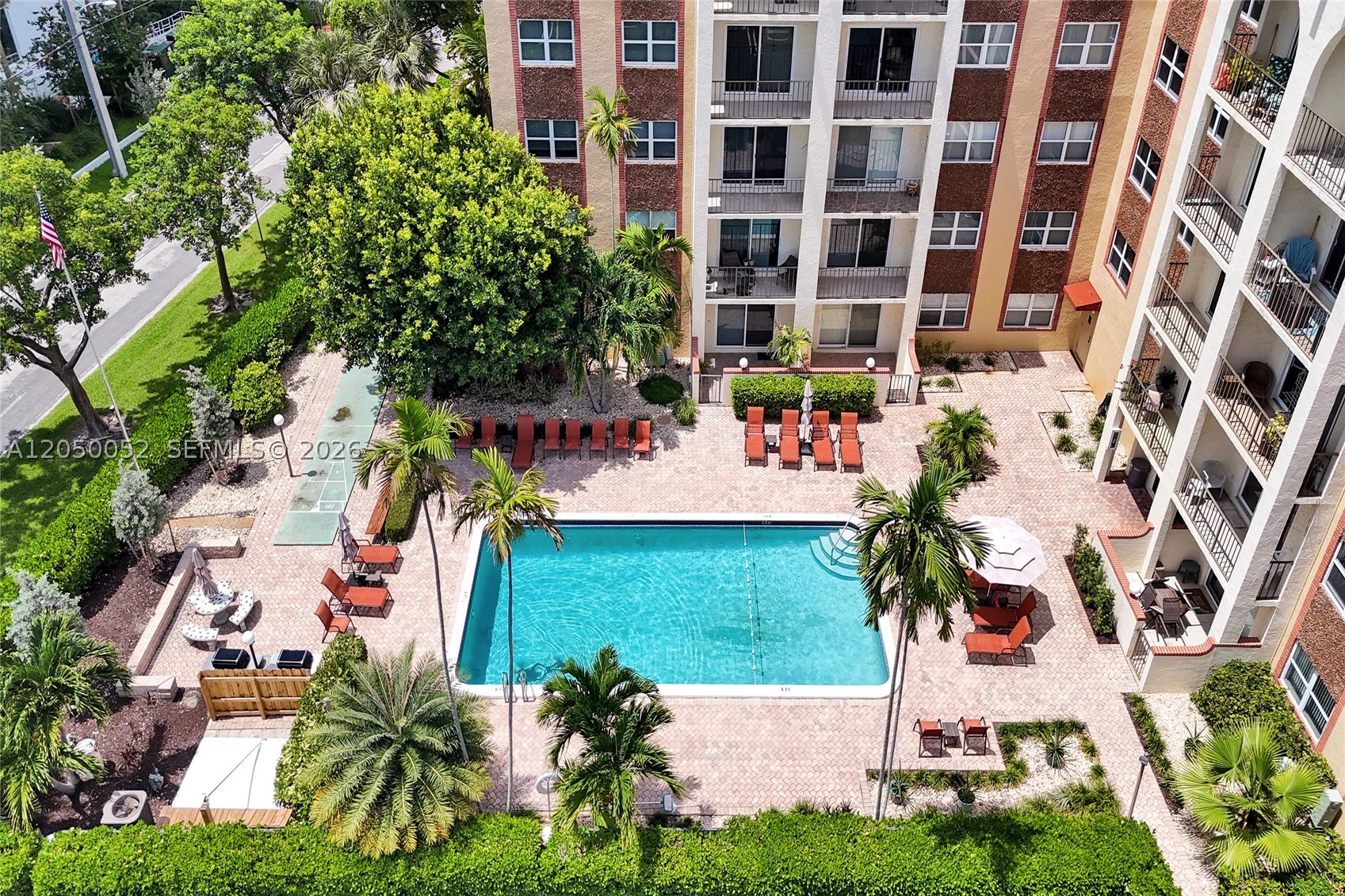 LADO DEL RIO CONDO - Residential