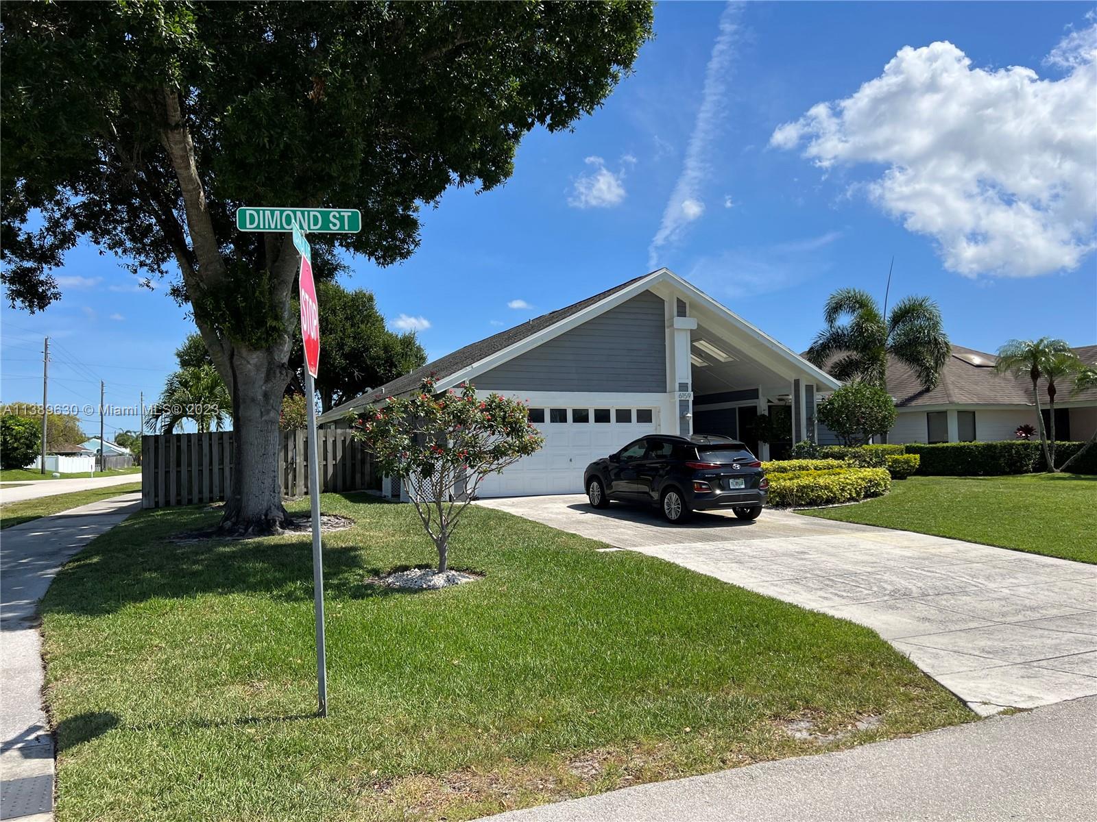 NORTH PALM BEACH HEIGHTS - Residential