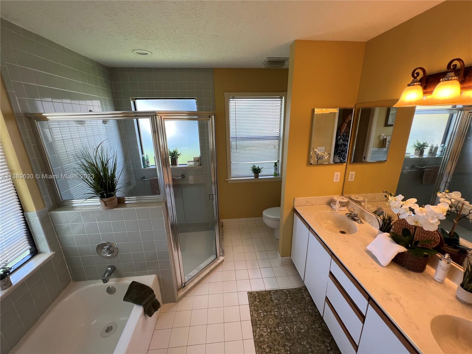 NORTH PALM BEACH HEIGHTS - Residential