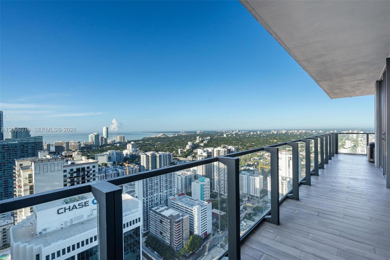 RISE CONDO - Residential