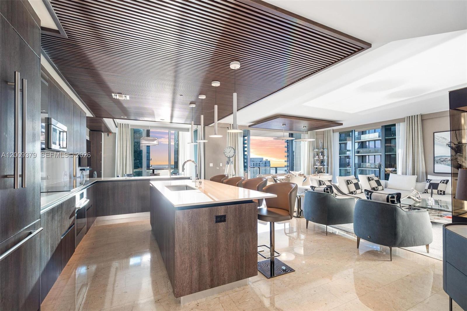RISE CONDO - Residential
