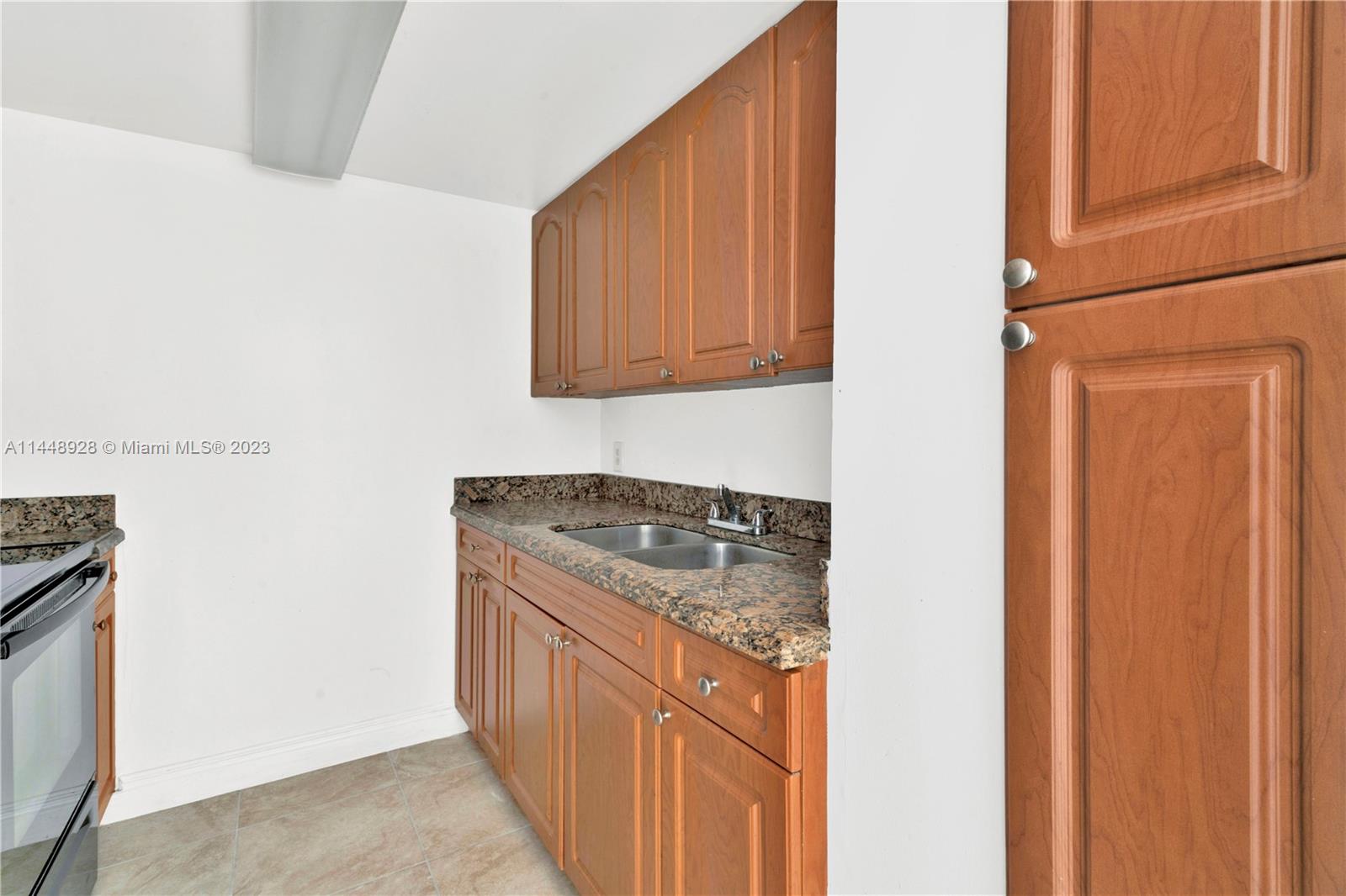 HIGHPOINT CONDO - Residential Lease
