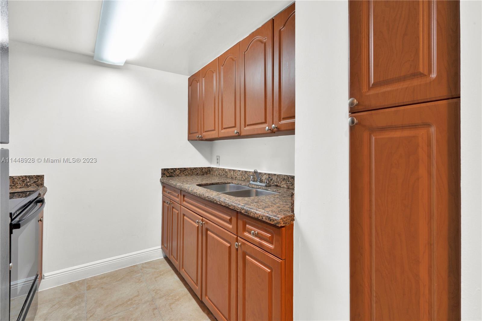 HIGHPOINT CONDO - Residential Lease
