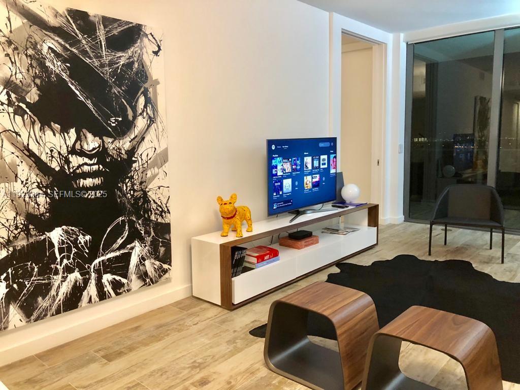 PARAISO BAY CONDO - Residential