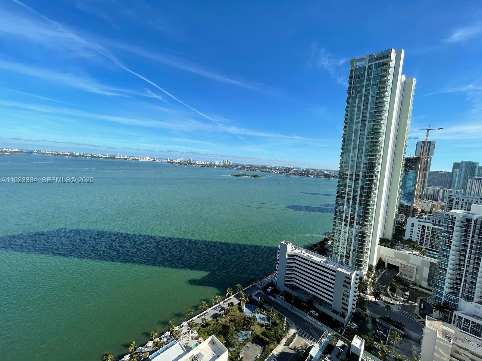 PARAISO BAY CONDO - Residential