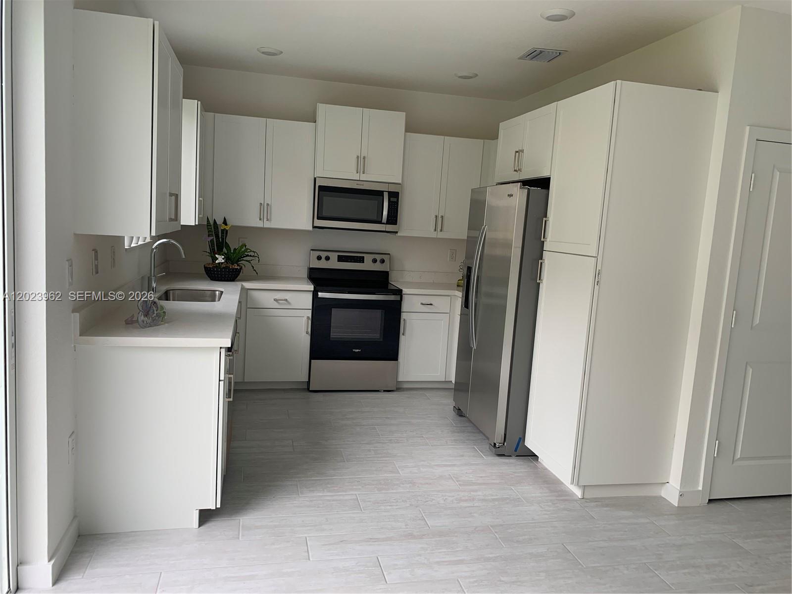 BEAUTIFUL 3 BED/2.5 BATH Townhouse in SEASCAPE. Nice outdoor space and 2 parking spaces in front of the house. Wonderful tenants in place leaving July 31 st. Photos of the living and dining area are staged. call listing agent for showing!