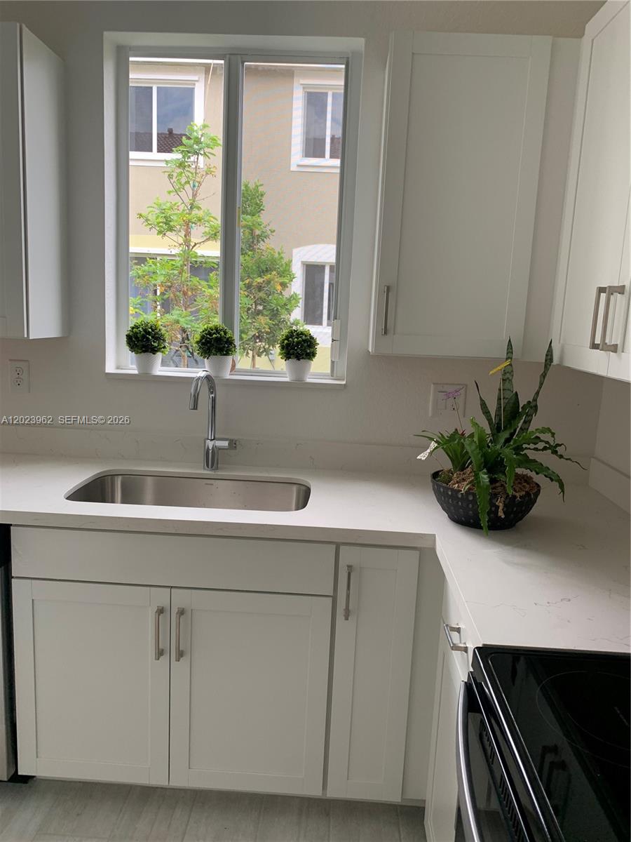 TOWNS AT SEASCAPE - Residential